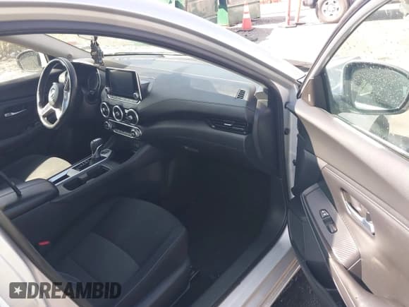 ✅ 2021 Nissan Sentra SV • VIN: 3N1AB8CV3MY285862 • Lot: 43221342. Listed on IAAI with 66,801 mi. Free auction sales archive from the USA and detailed vehicle history report at DreamBid. Image 5.