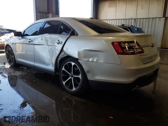 ✅ 2017 Ford Taurus SEL • VIN: 1FAHP2H81HG112125 • Lot: 62343255. Listed on Copart with 127,366 mi. Free auction sales archive from the USA and detailed vehicle history report at DreamBid. Image 2.