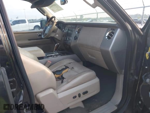 ✅ 2008 Ford Expedition Max Limited • VIN: 1FMFK19508LA56082 • Lot: 42895882. Wystawiony na IAAI z przebiegiem 269 877 mil. Bezpłatny archiwum sprzedaży aukcyjnych z USA i szczegółowy raport historii pojazdu na DreamBid. Zdjęcie 5.