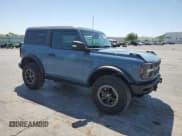 ✅ 2021 Ford Bronco • VIN: 1FMDE5CH1MLA60600 • Lot: 54076135. Wystawiony na Copart z przebiegiem 39 526 mil. Bezpłatny archiwum sprzedaży aukcyjnych z USA i szczegółowy raport historii pojazdu na DreamBid. Zdjęcie 4.