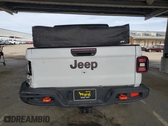 ✅ 2024 Jeep Gladiator Mojave X • VIN: 1C6JJTEGXRL105429 • Lot: 49850525. Wystawiony na Copart z przebiegiem 4 692 mil. Bezpłatny archiwum sprzedaży aukcyjnych z USA i szczegółowy raport historii pojazdu na DreamBid. Zdjęcie 6.