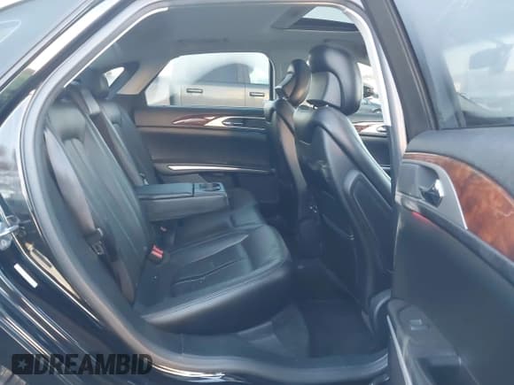 ✅ 2016 Lincoln MKZ • VIN: 3LN6L2J90GR633985 • Lot: 43474255. Wystawiony na IAAI z przebiegiem 96 443 mil. Bezpłatny archiwum sprzedaży aukcyjnych z USA i szczegółowy raport historii pojazdu na DreamBid. Zdjęcie 8.