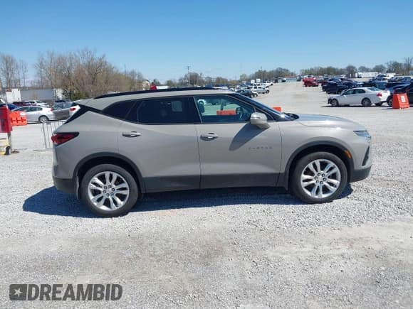 ✅ 2021 Chevrolet Blazer LT • VIN: 3GNKBDR47MS560250 • Лот: 41863483. Опубликован ранее на IAAI с пробегом 69 207 миль. Бесплатный доступ к архиву аукционных продаж из США и подробный отчёт об истории автомобиля на DreamBid. Изображение 13.