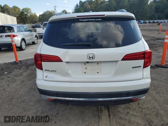 ✅ 2018 Honda Pilot Touring • VIN: 5FNYF5H93JB003463 • Lot: 82285385. Wystawiony na Copart z przebiegiem 103 865 mil. Bezpłatny archiwum sprzedaży aukcyjnych z USA i szczegółowy raport historii pojazdu na DreamBid. Zdjęcie 6.