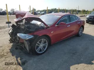 ✅ 2015 Tesla Model S 85D • VIN: 5YJSA1H25FF093500 • Lot: 69017115. Wystawiony na Copart z przebiegiem 92 553 mil. Bezpłatny archiwum sprzedaży aukcyjnych z USA i szczegółowy raport historii pojazdu na DreamBid. Zdjęcie 1.