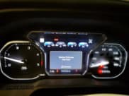 ✅ 2020 GMC Sierra 3500HD Denali • VIN: 1GT49WEY6LF309367 • Lot: 89879975. Wystawiony na Copart z przebiegiem 90 552 mil. Bezpłatny archiwum sprzedaży aukcyjnych z USA i szczegółowy raport historii pojazdu na DreamBid. Zdjęcie 9.