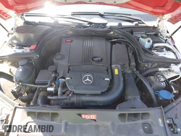 ✅ 2013 Mercedes-Benz C 250 Sport • VIN: WDDGF4HB2DA805935 • Lot: 43171154. Wystawiony na IAAI z przebiegiem 148 876 mil. Bezpłatny archiwum sprzedaży aukcyjnych z USA i szczegółowy raport historii pojazdu na DreamBid. Zdjęcie 10.