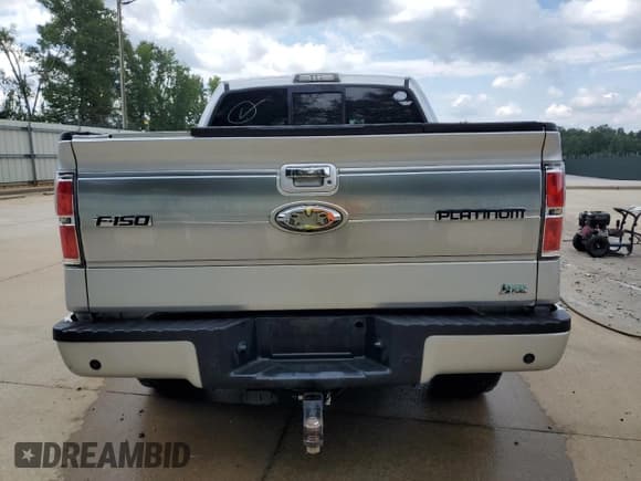 ✅ 2010 Ford F-150 XL • VIN: 1FTFW1EVXAFB76698 • Lot: 66725125. Listed on Copart with 137,534 mi. Free auction sales archive from the USA and detailed vehicle history report at DreamBid. Image 6.