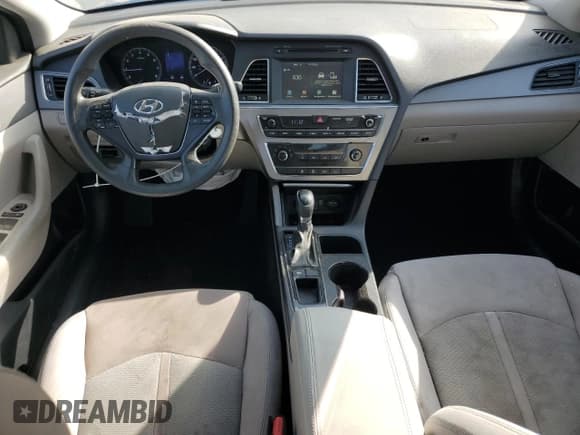 ✅ 2017 Chevrolet Volt Premier • VIN: 1G1RD6S53HU186038 • Lot: 77016634. Wystawiony na Copart z przebiegiem 132 245 mil. Bezpłatny archiwum sprzedaży aukcyjnych z USA i szczegółowy raport historii pojazdu na DreamBid. Zdjęcie 8.