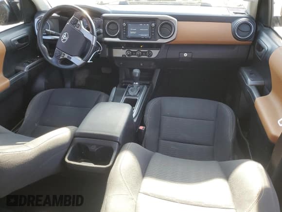 ✅ 2017 Toyota Tacoma SR • VIN: 5TFAX5GN4HX092764 • Лот: 52150405. Опубликован ранее на Copart с пробегом 114 607 миль. Бесплатный доступ к архиву аукционных продаж из США и подробный отчёт об истории автомобиля на DreamBid. Изображение 8.