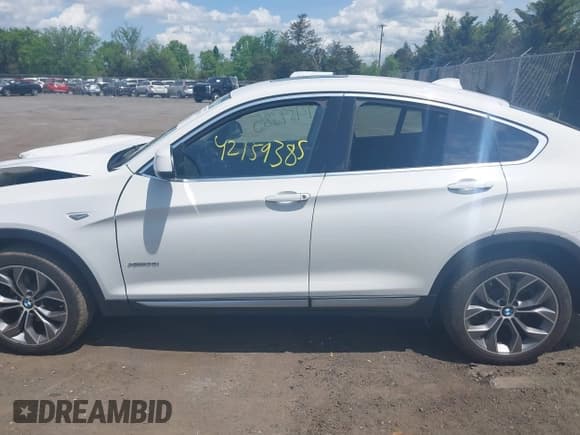 ✅ 2015 BMW X4 xDrive35i • VIN: 5UXXW5C54F0E88882 • Lot: 42159385. Wystawiony na IAAI z przebiegiem 110 000 mil. Bezpłatny archiwum sprzedaży aukcyjnych z USA i szczegółowy raport historii pojazdu na DreamBid. Zdjęcie 14.