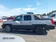 ✅ 2004 Chevrolet Avalanche Z66 • VIN: 3GNEC12T04G331664 • Lot: 43056675. Listed on IAAI with 209,767 mi. Free auction sales archive from the USA and detailed vehicle history report at DreamBid. Image 15.