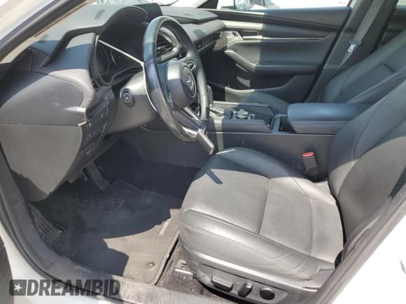 ✅ 2019 Mazda 3 Preferred • VIN: 3MZBPADL2KM105425 • Лот: 55345855. Опубликован ранее на Copart с пробегом 111 749 миль. Бесплатный доступ к архиву аукционных продаж из США и подробный отчёт об истории автомобиля на DreamBid. Изображение 7.