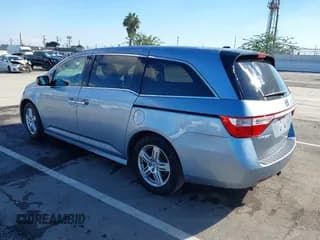 ✅ 2011 Honda Odyssey Touring • VIN: 5FNRL5H97BB091075 • Lot: 43735155. Wystawiony na IAAI z przebiegiem 178 760 mil. Bezpłatny archiwum sprzedaży aukcyjnych z USA i szczegółowy raport historii pojazdu na DreamBid. Zdjęcie 3.