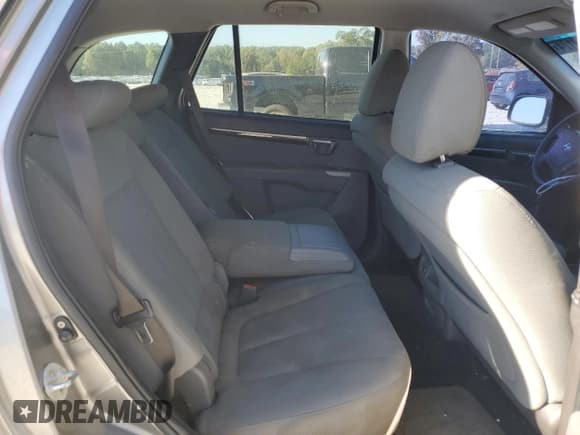 ✅ 2011 Hyundai Santa Fe GLS • VIN: 5XYZG3AB0BG005670 • Lot: 77069174. Listed on Copart with 238,635 mi. Free auction sales archive from the USA and detailed vehicle history report at DreamBid. Image 11.