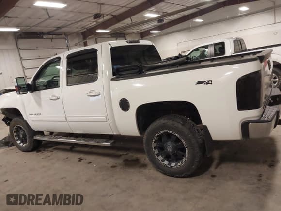 ✅ 2011 Chevrolet Silverado 1500 LTZ • VIN: 3GCPKTE30BG222565 • Lot: 43106845. Listed on IAAI with 154,158 mi. Free auction sales archive from the USA and detailed vehicle history report at DreamBid. Image 15.