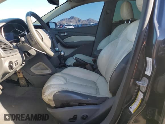 ✅ 2013 Dodge Dart Limited • VIN: 1C3CDFCH6DD335501 • Лот: 83768315. Опубликован ранее на Copart с пробегом 87 146 миль. Бесплатный доступ к архиву аукционных продаж из США и подробный отчёт об истории автомобиля на DreamBid. Изображение 7.