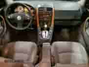 2007 Saturn VUE V6 z VIN 5GZCZ53457S867275, wystawiony jako Copart lot #85859384 z przebiegiem 180 131 mil mil oraz Czysty tytuł • Clean title. Historia ofert i sprzedaży dostępna na DreamBid. Obrazek 8.