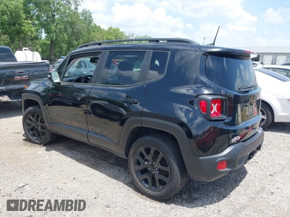 ✅ 2018 Jeep Renegade Latitude • VIN: ZACCJBBB2JPH59443 • Lot: 42555557. Wystawiony na IAAI z przebiegiem 66 689 mil. Bezpłatny archiwum sprzedaży aukcyjnych z USA i szczegółowy raport historii pojazdu na DreamBid. Zdjęcie 3.