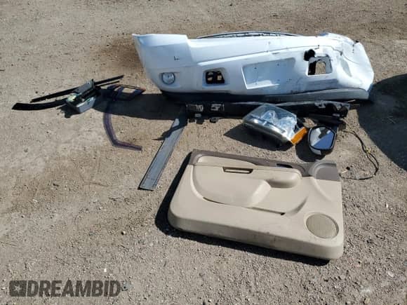 2010 Chevrolet Suburban LT z VIN 1GNUKJE33AR260045, wystawiony jako Copart lot #71088865 z przebiegiem Nie podano mil oraz Szkoda całkowita • Salvage title. Historia ofert i sprzedaży dostępna na DreamBid. Obrazek 13.