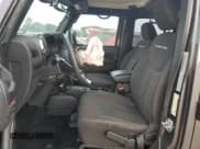 ✅ 2017 Jeep Wrangler Unlimited Rubicon • VIN: 1C4HJWFGXHL526668 • Lot: 69505105. Wystawiony na Copart z przebiegiem 73 230 mil. Bezpłatny archiwum sprzedaży aukcyjnych z USA i szczegółowy raport historii pojazdu na DreamBid. Zdjęcie 7.