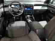 2024 Hyundai Santa Cruz SEL z VIN 5NTJCDAE2RH081761, wystawiony jako Copart lot #83656624 z przebiegiem 9 178 mil mil oraz Szkoda całkowita • Salvage title. Historia ofert i sprzedaży dostępna na DreamBid. Obrazek 8.