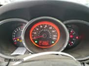 ✅ 2013 Kia Sorento SX • VIN: 5XYKW4A26DG351610 • Lot: 56196225. Listed on Copart with 155,382 mi. Free auction sales archive from the USA and detailed vehicle history report at DreamBid. Image 9.