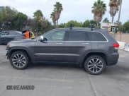 ✅ 2018 Jeep Grand Cherokee Limited • VIN: 1C4RJFBG5JC139977 • Lot: 43325810. Wystawiony na IAAI z przebiegiem 124 176 mil. Bezpłatny archiwum sprzedaży aukcyjnych z USA i szczegółowy raport historii pojazdu na DreamBid. Zdjęcie 15.