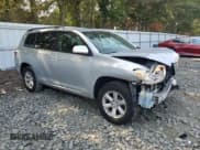 ✅ 2010 Toyota Highlander SE • VIN: 5TDJK3EH1AS037961 • Lot: 68193825. Listed on Copart with 240,594 mi. Free auction sales archive from the USA and detailed vehicle history report at DreamBid. Image 4.