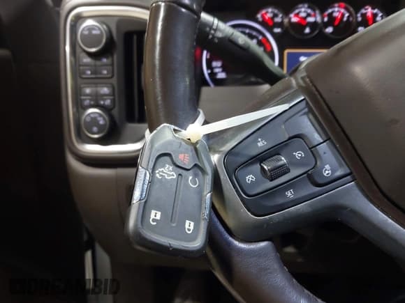 ✅ 2020 Chevrolet Silverado 1500 RST • VIN: 3GCUYEET8LG156183 • Lot: 43268823. Wystawiony na IAAI z przebiegiem 95 160 mil. Bezpłatny archiwum sprzedaży aukcyjnych z USA i szczegółowy raport historii pojazdu na DreamBid. Zdjęcie 11.