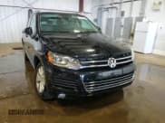 ✅ 2013 Volkswagen Touareg Lux • VIN: WVGEF9BP7DD007945 • Lot: 65758255. Listed on Copart with 90,086 mi. Free auction sales archive from the USA and detailed vehicle history report at DreamBid. Image 14.
