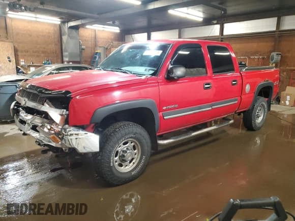 ✅ 2004 Chevrolet Silverado 2500HD LS • VIN: 1GCHK23U34F143230 • Lot: 93073575. Wystawiony na Copart z przebiegiem 200 178 mil. Bezpłatny archiwum sprzedaży aukcyjnych z USA i szczegółowy raport historii pojazdu na DreamBid. Zdjęcie 1.