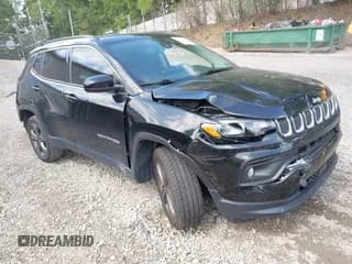 ✅ 2022 Jeep Compass Latitude Lux • VIN: 3C4NJDFBXNT141932 • Lot: 42527878. Wystawiony na IAAI z przebiegiem 29 855 mil. Bezpłatny archiwum sprzedaży aukcyjnych z USA i szczegółowy raport historii pojazdu na DreamBid. Zdjęcie 1.