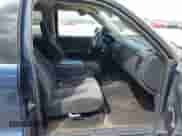 2002 Dodge Dakota Sport z VIN 1B7GL32X52S525368, wystawiony jako IAAI lot #42420709 z przebiegiem 241 497 mil mil oraz . Historia ofert i sprzedaży dostępna na DreamBid. Obrazek 5.