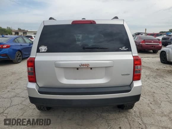 ✅ 2011 Jeep Patriot Latitude • VIN: 1J4NT1GA2BD236608 • Lot: 67423115. Listed on Copart with 125,007 mi. Free auction sales archive from the USA and detailed vehicle history report at DreamBid. Image 6.
