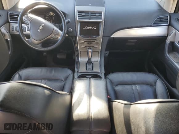 ✅ 2013 Lincoln MKX • VIN: 2LMDJ8JK2DBL24021 • Lot: 92296365. Listed on Copart with 186,986 mi. Free auction sales archive from the USA and detailed vehicle history report at DreamBid. Image 8.