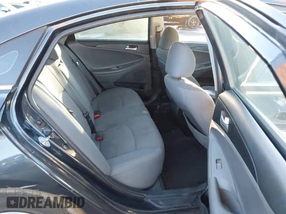 2013 Hyundai Sonata GLS с VIN 5NPEB4ACXDH608844, выставлен на аукционе IAAI как лот 43571970 с пробегом 143 860 миль миль и . История ставок и продаж доступна на DreamBid. Изображение 8.
