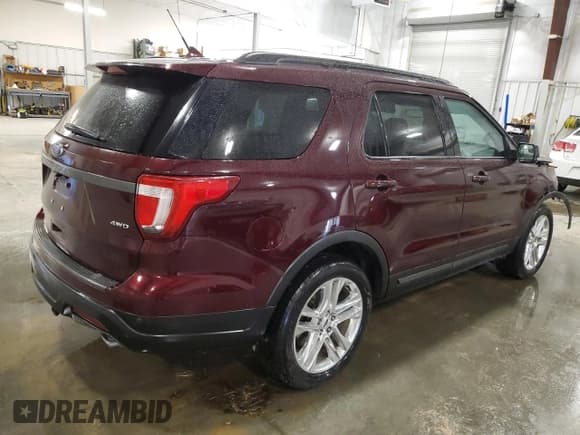 ✅ 2018 Ford Explorer XLT • VIN: 1FM5K8D83JGA97892 • Lot: 91930285. Wystawiony na Copart z przebiegiem 98 603 mil. Bezpłatny archiwum sprzedaży aukcyjnych z USA i szczegółowy raport historii pojazdu na DreamBid. Zdjęcie 3.