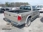 ✅ 2002 Dodge Dakota SLT • VIN: 1B7HG48N82S616607 • Lot: 41837480. Wystawiony na IAAI z przebiegiem 328 430 mil. Bezpłatny archiwum sprzedaży aukcyjnych z USA i szczegółowy raport historii pojazdu na DreamBid. Zdjęcie 6.