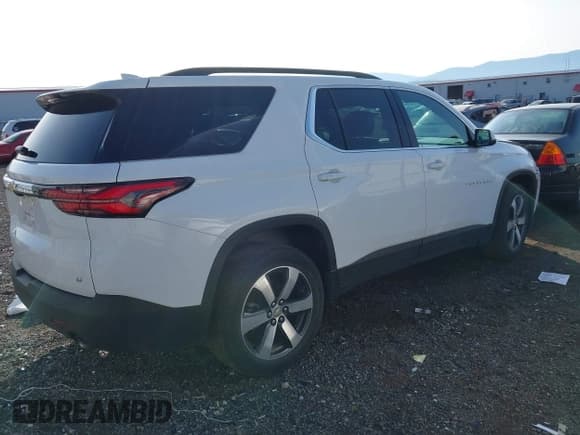 ✅ 2022 Chevrolet Traverse LT • VIN: 1GNERHKW1NJ126565 • Лот: 43231859. Опубликован ранее на IAAI с пробегом 55 091 миль. Бесплатный доступ к архиву аукционных продаж из США и подробный отчёт об истории автомобиля на DreamBid. Изображение 4.