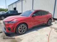 ✅ 2024 Ford Mustang Mach-E GT • VIN: 3FMTK4SX2RMA31037 • Lot: 56558025. Wystawiony na Copart z przebiegiem 6 833 mil. Bezpłatny archiwum sprzedaży aukcyjnych z USA i szczegółowy raport historii pojazdu na DreamBid. Zdjęcie 1.