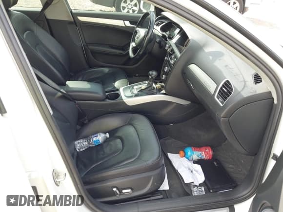 ✅ 2014 Audi A4 Premium • VIN: WAUBFAFLXEN002358 • Lot: 42676477. Wystawiony na IAAI z przebiegiem 192 754 mil. Bezpłatny archiwum sprzedaży aukcyjnych z USA i szczegółowy raport historii pojazdu na DreamBid. Zdjęcie 5.