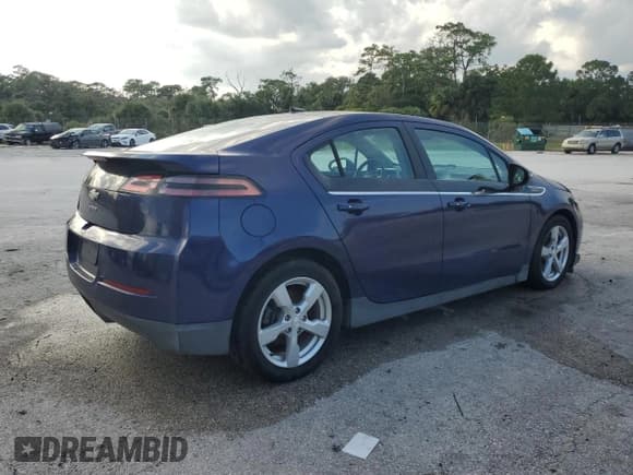 ✅ 2013 Chevrolet Volt • VIN: 1G1RA6E49DU129011 • Lot: 72049434. Wystawiony na Copart z przebiegiem 97 287 mil. Bezpłatny archiwum sprzedaży aukcyjnych z USA i szczegółowy raport historii pojazdu na DreamBid. Zdjęcie 3.