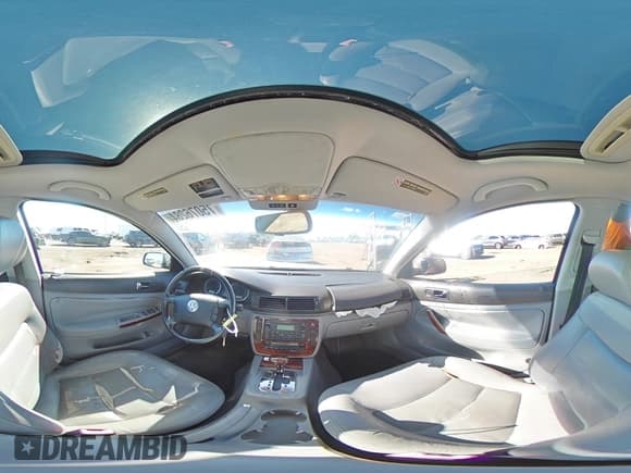 ✅ 2004 Volkswagen Passat GLX • VIN: WVWRH63B14P058955 • Лот: 75076284. Опубликован ранее на Copart с пробегом 160 844 миль. Бесплатный доступ к архиву аукционных продаж из США и подробный отчёт об истории автомобиля на DreamBid. Изображение 13.