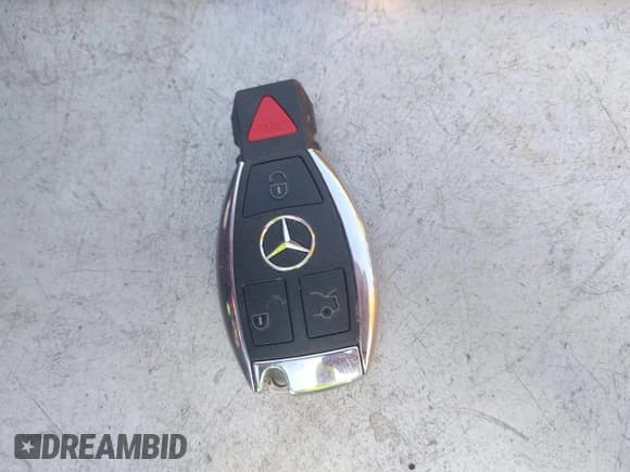 ✅ 2015 Mercedes-Benz C 250 • VIN: WDDGJ4HB4FG410766 • Lot: 42307457. Listed on IAAI with 50,979 mi. Free auction sales archive from the USA and detailed vehicle history report at DreamBid. Image 11.