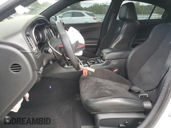 ✅ 2020 Dodge Charger Scat Pack Widebody • VIN: 2C3CDXGJ2LH185651 • Лот: 82126315. Опубликован ранее на Copart с пробегом 38 465 миль. Бесплатный доступ к архиву аукционных продаж из США и подробный отчёт об истории автомобиля на DreamBid. Изображение 7.