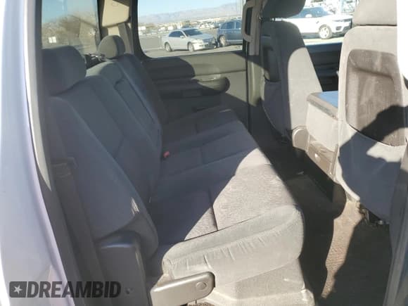 ✅ 2009 Chevrolet Silverado 1500 • VIN: 2GCFC135091121613 • Lot: 49865475. Listed on Copart with 169,755 mi. Free auction sales archive from the USA and detailed vehicle history report at DreamBid. Image 10.