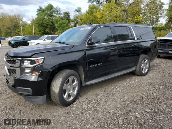 2020 Chevrolet Suburban LS z VIN 1GNSCGKC5LR306893, wystawiony jako Copart lot #81248705 z przebiegiem 34 372 mil mil oraz Szkoda całkowita • Salvage title. Historia ofert i sprzedaży dostępna na DreamBid. Obrazek 1.