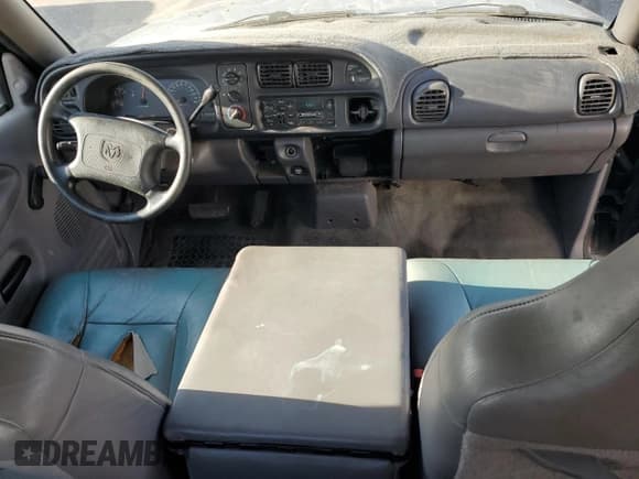 ✅ 1999 Dodge 2500 • VIN: 1B7KC23Z8XJ628799 • Лот: 91405715. Опубликован ранее на Copart с пробегом 98 292 миль. Бесплатный доступ к архиву аукционных продаж из США и подробный отчёт об истории автомобиля на DreamBid. Изображение 8.