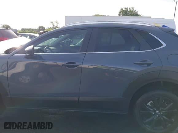 ✅ 2024 Mazda CX-30 S Preferred • VIN: 3MVDMBCM6RM673142 • Lot: 42213773. Wystawiony na IAAI z przebiegiem 25 599 mil. Bezpłatny archiwum sprzedaży aukcyjnych z USA i szczegółowy raport historii pojazdu na DreamBid. Zdjęcie 14.